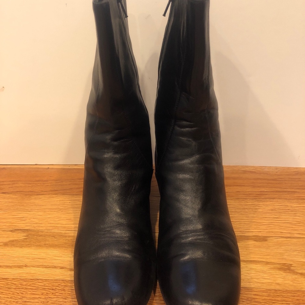 COLE HAAN Black low zipper boot. Block heel. 9.5 M leather Italy Boot comfort - Picture 8 of 16